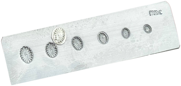 Cascading Oval Concho Shot Plate